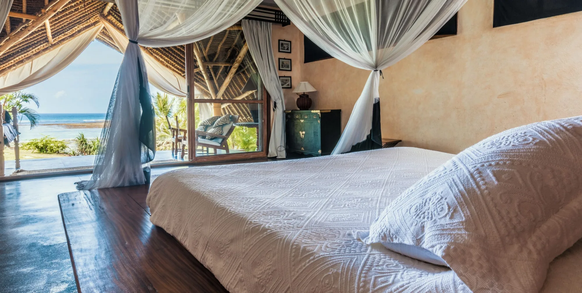 Sea-view Garden Villa room