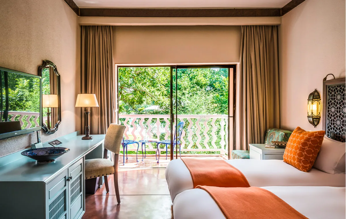 Twin room with garden balcony