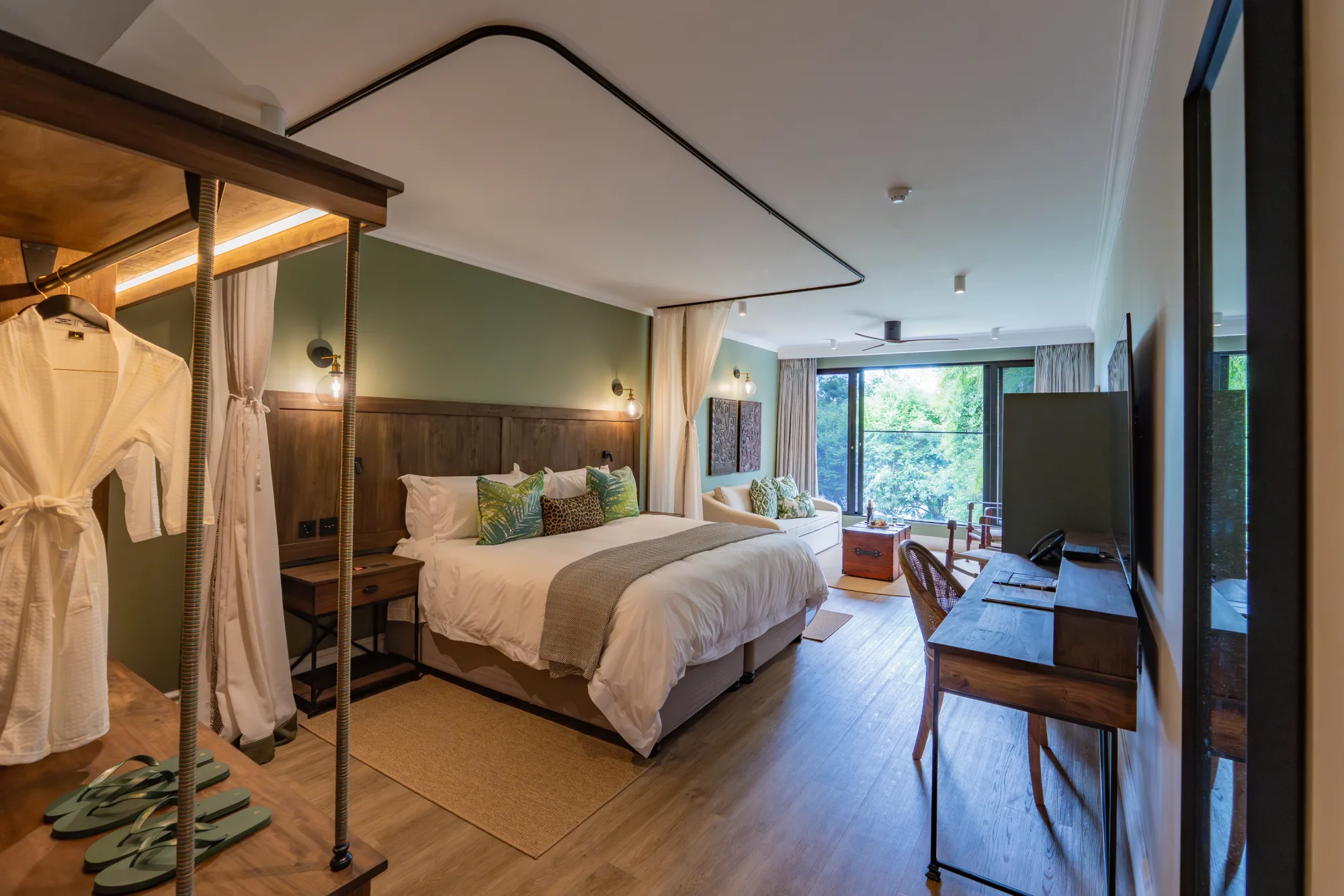 Contemporary River Room