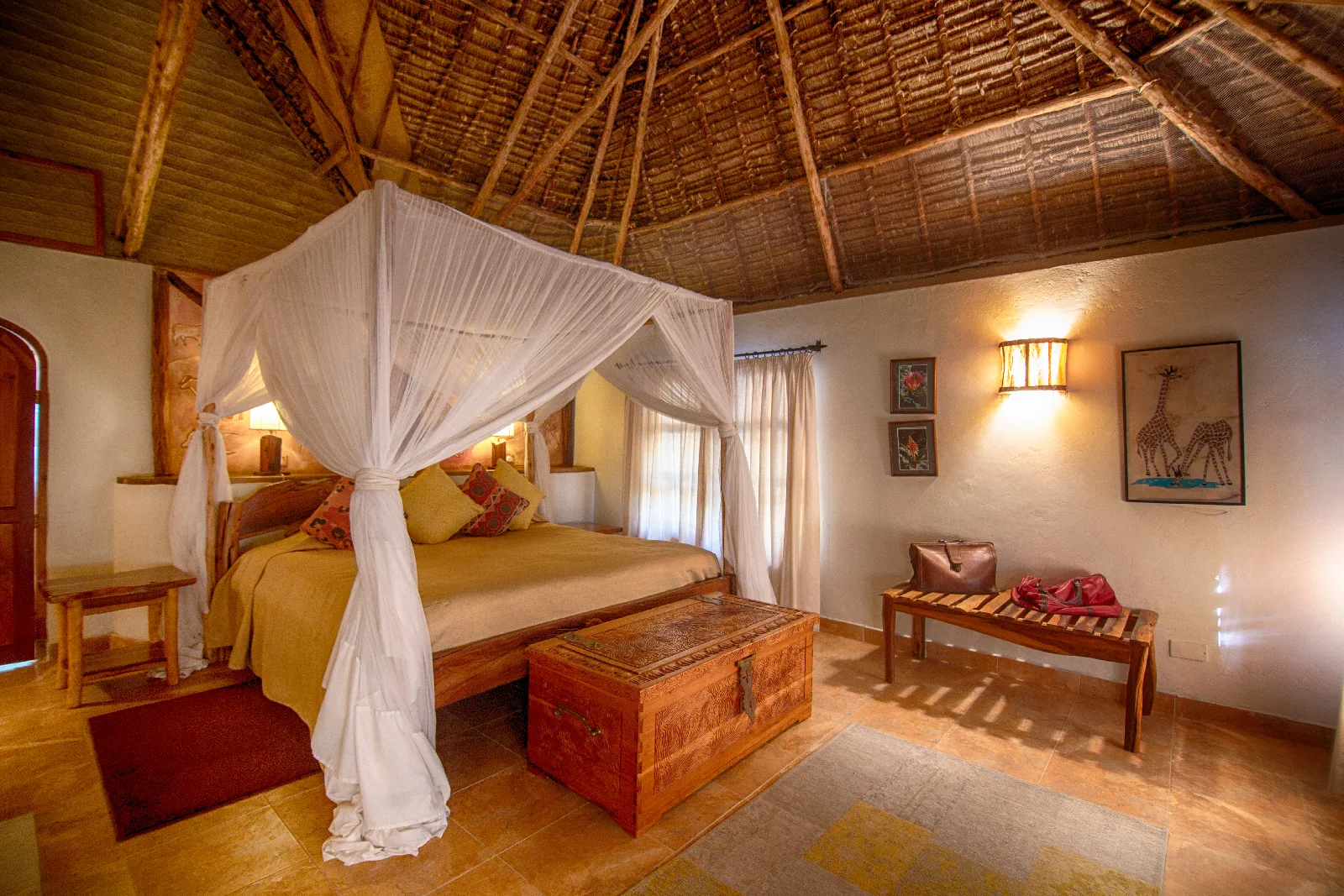 Four-poster deluxe cottage