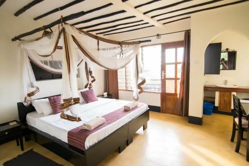 Swahili-inspired guest room