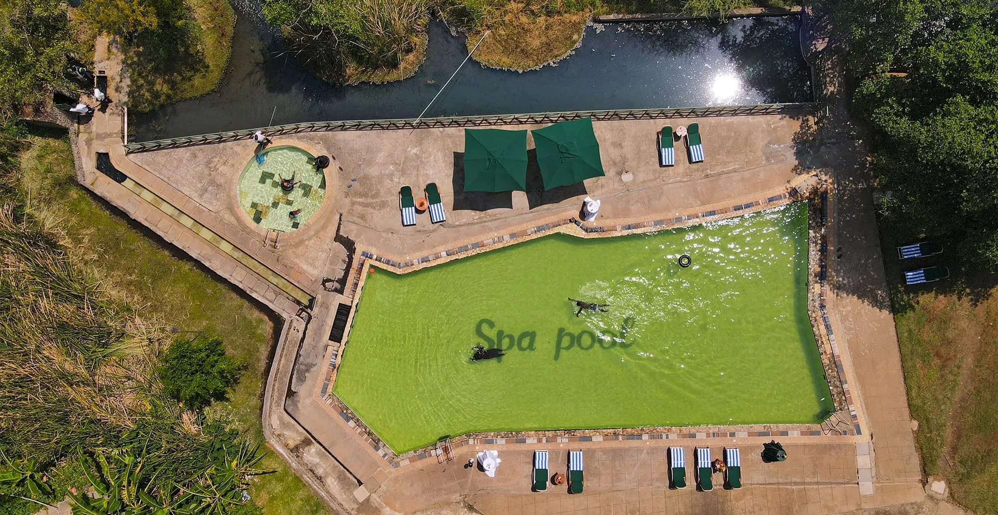 Naturally heated spa pool