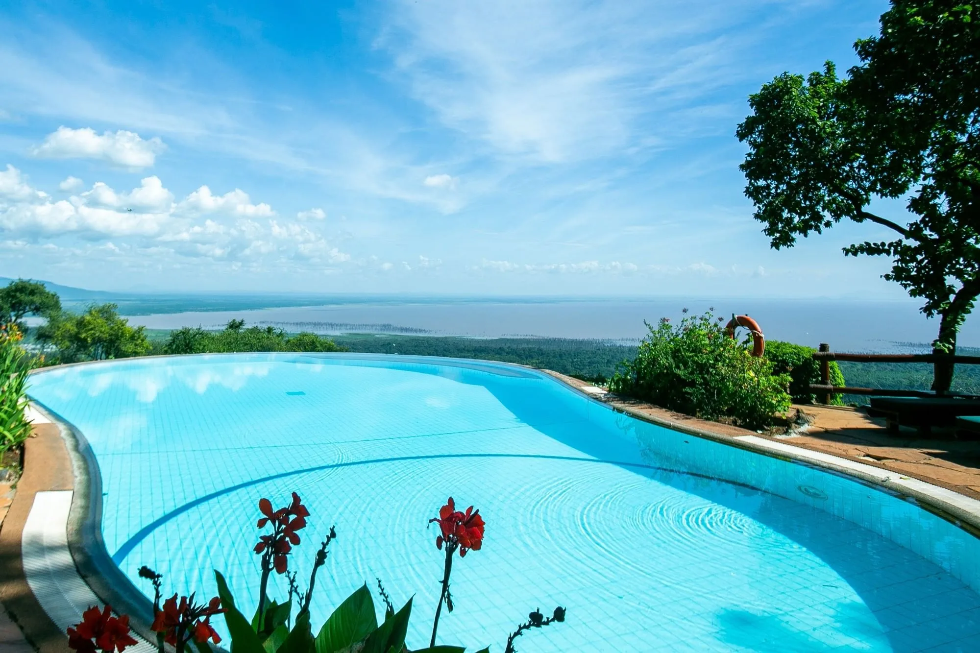 Lake-view infinity pool