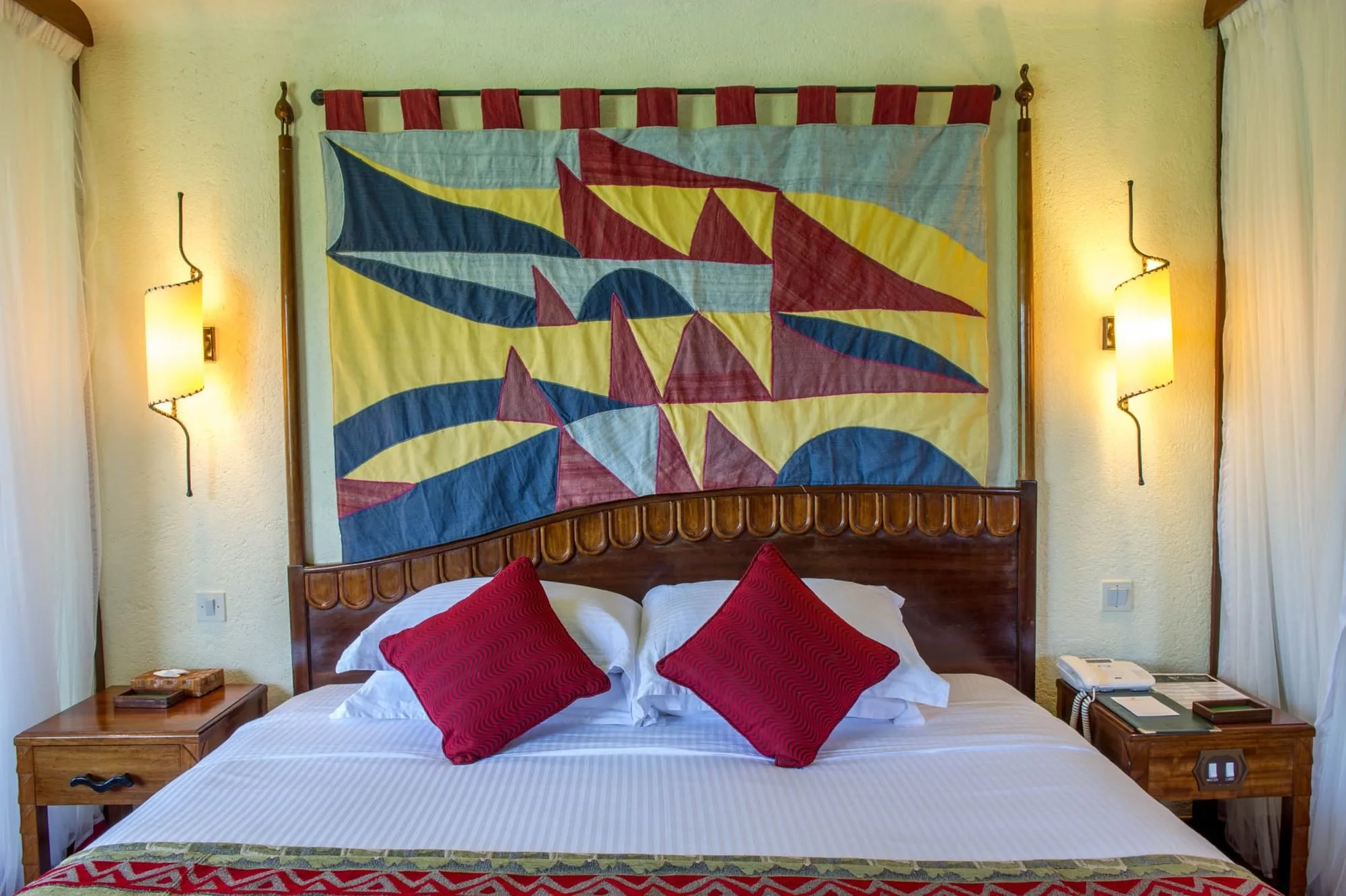 Bird-inspired room decor