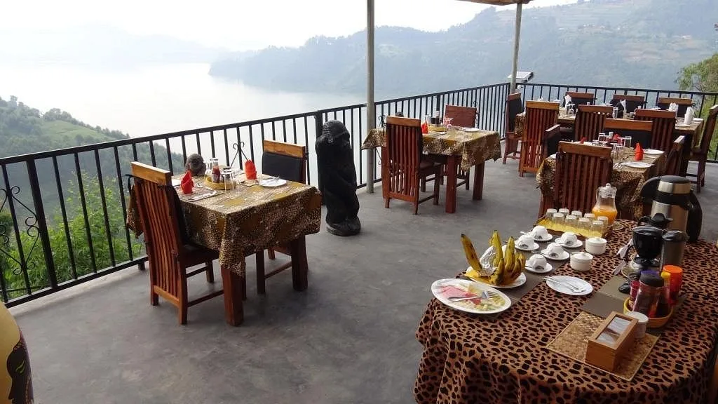 Panoramic terrace dining