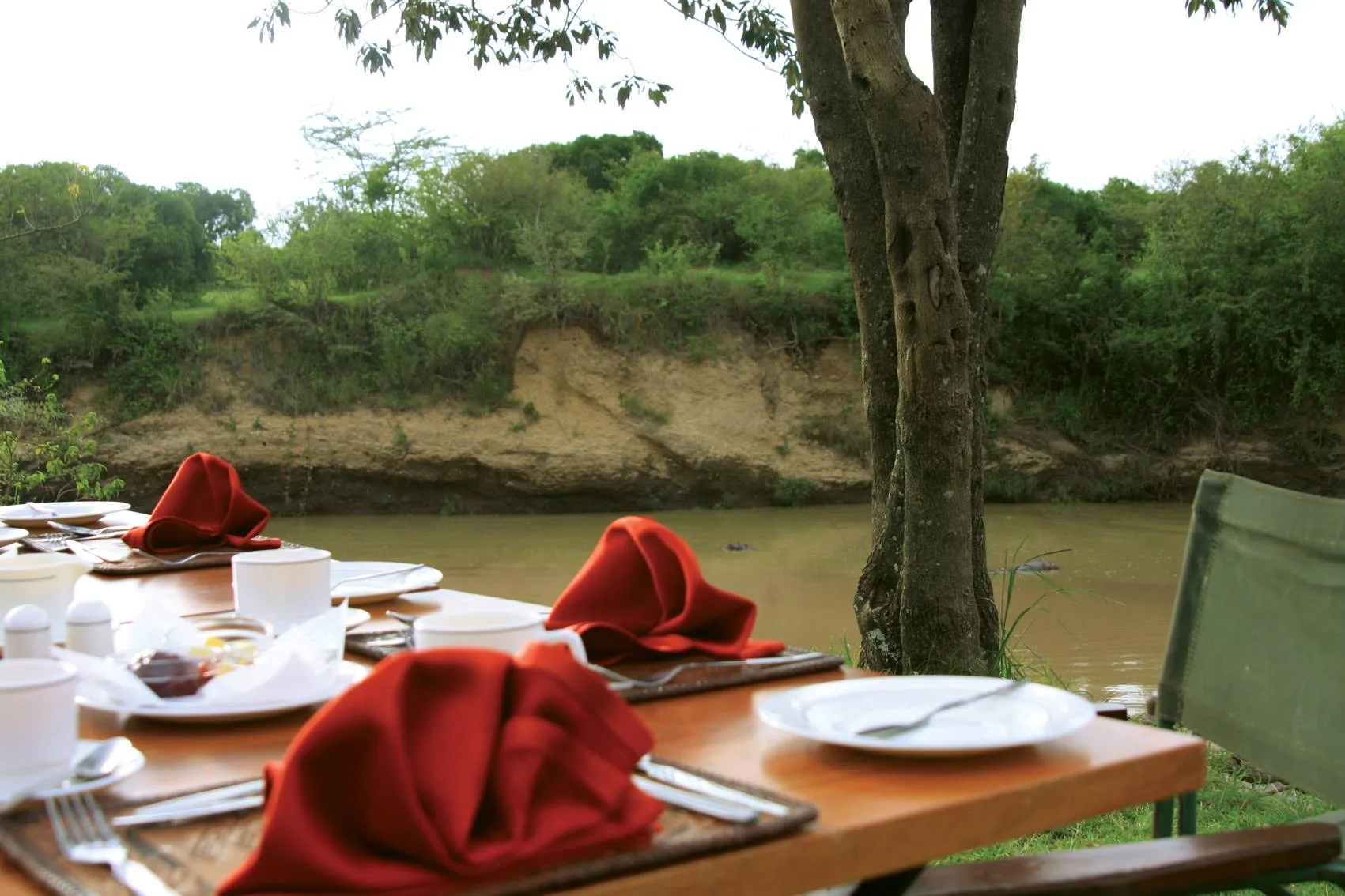 Riverside dining
