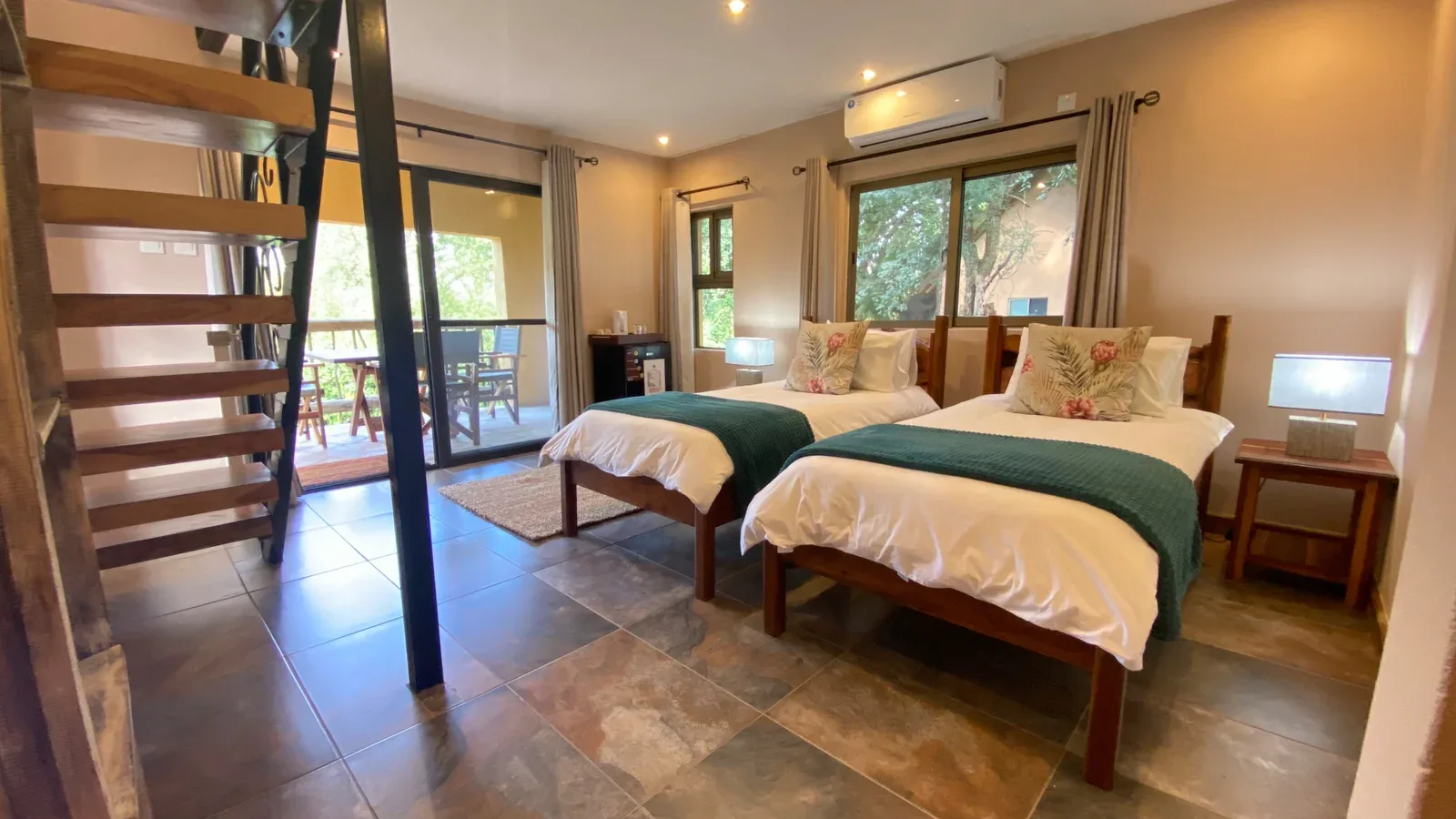Air-conditioned twin room