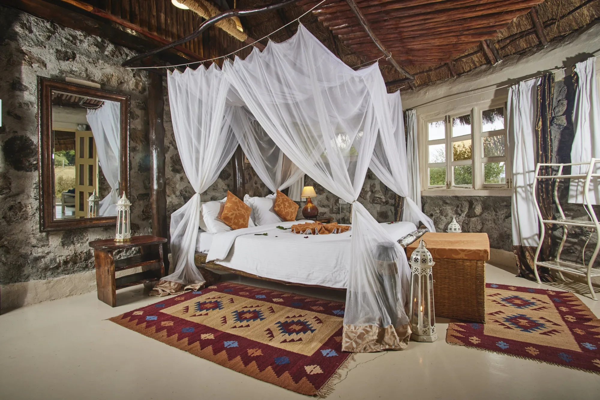 King cottage bedroom
