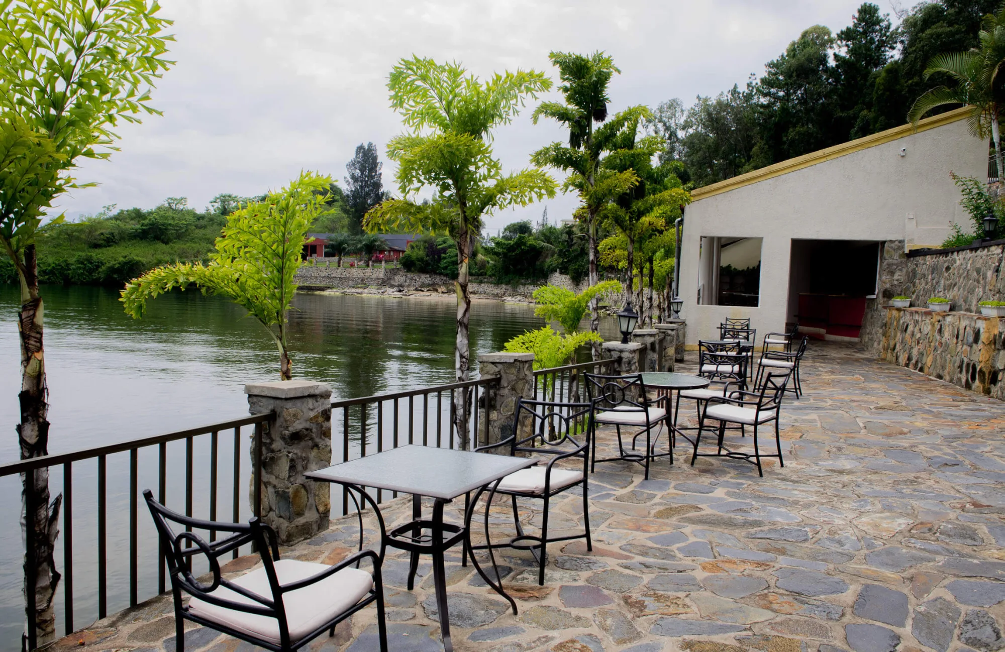 Molia Hill Resort Kibuye