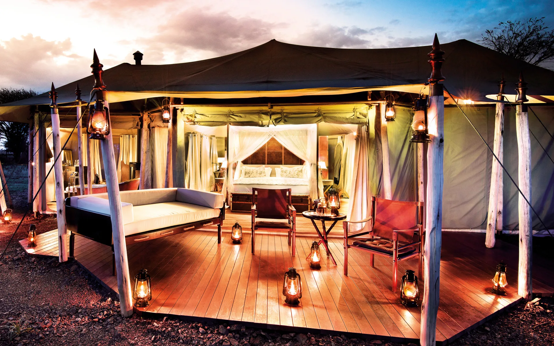 Private tent sundeck