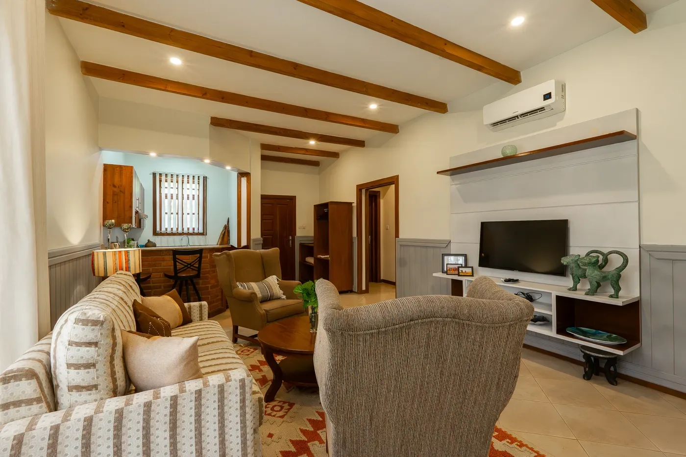 Suite living area