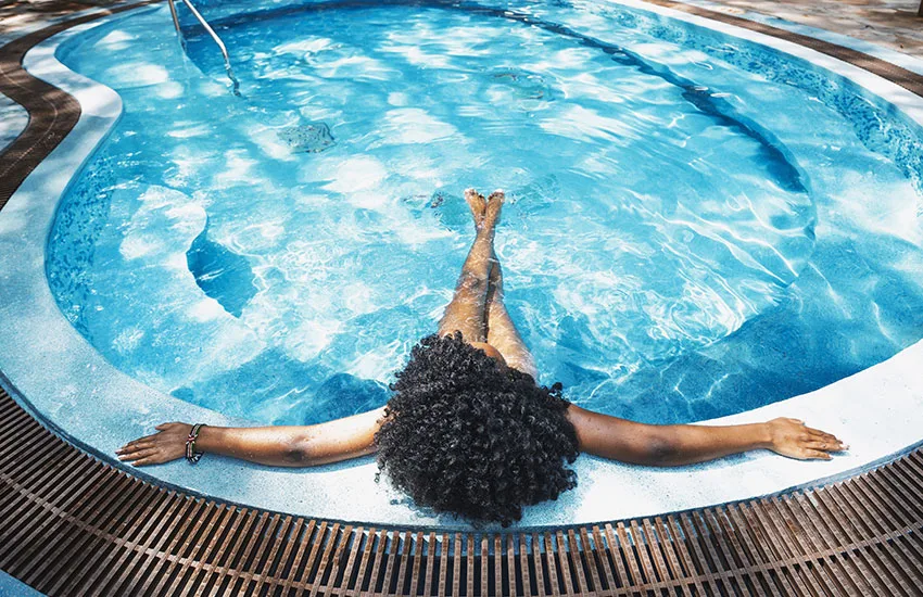 Temperature-controlled pool