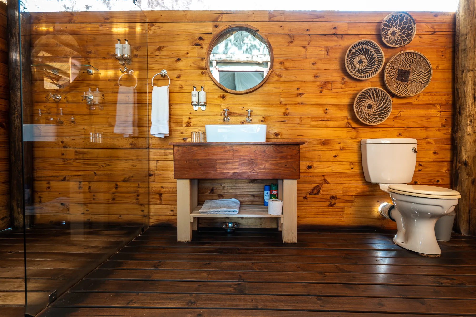 Private semi-open bathroom