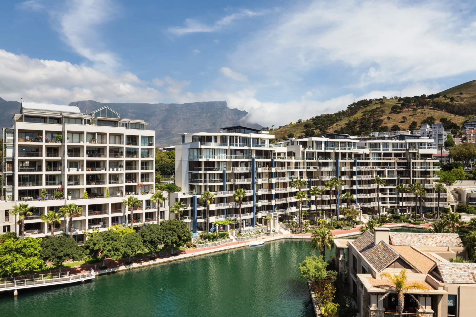 Canal-side residences and Table Mountain