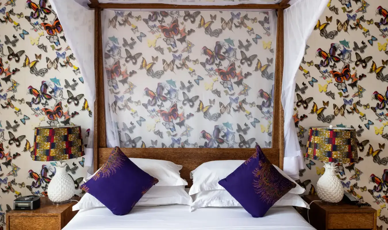 Contemporary guest room