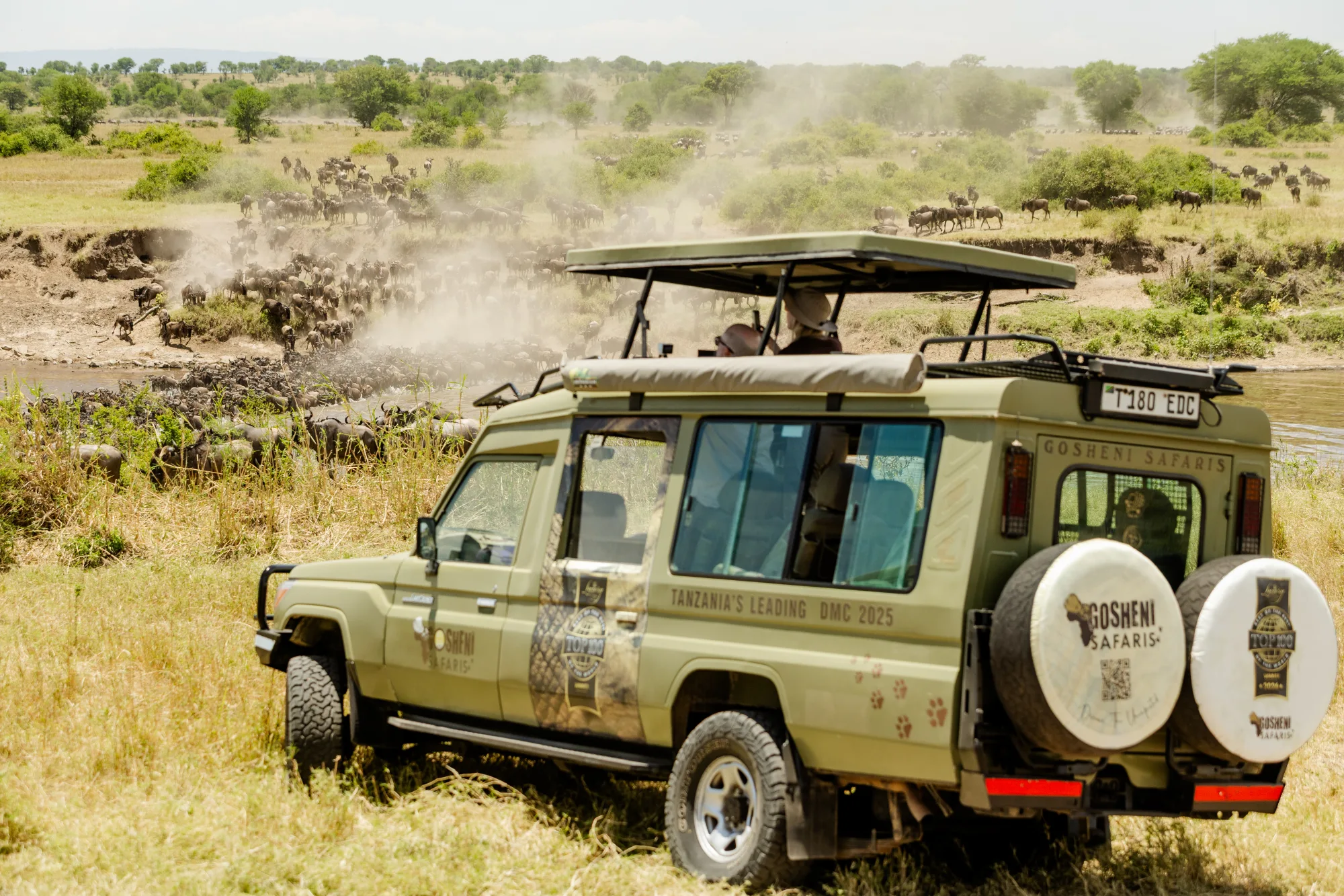12-Day Signature Great Migration River Crossing Photographic Safari